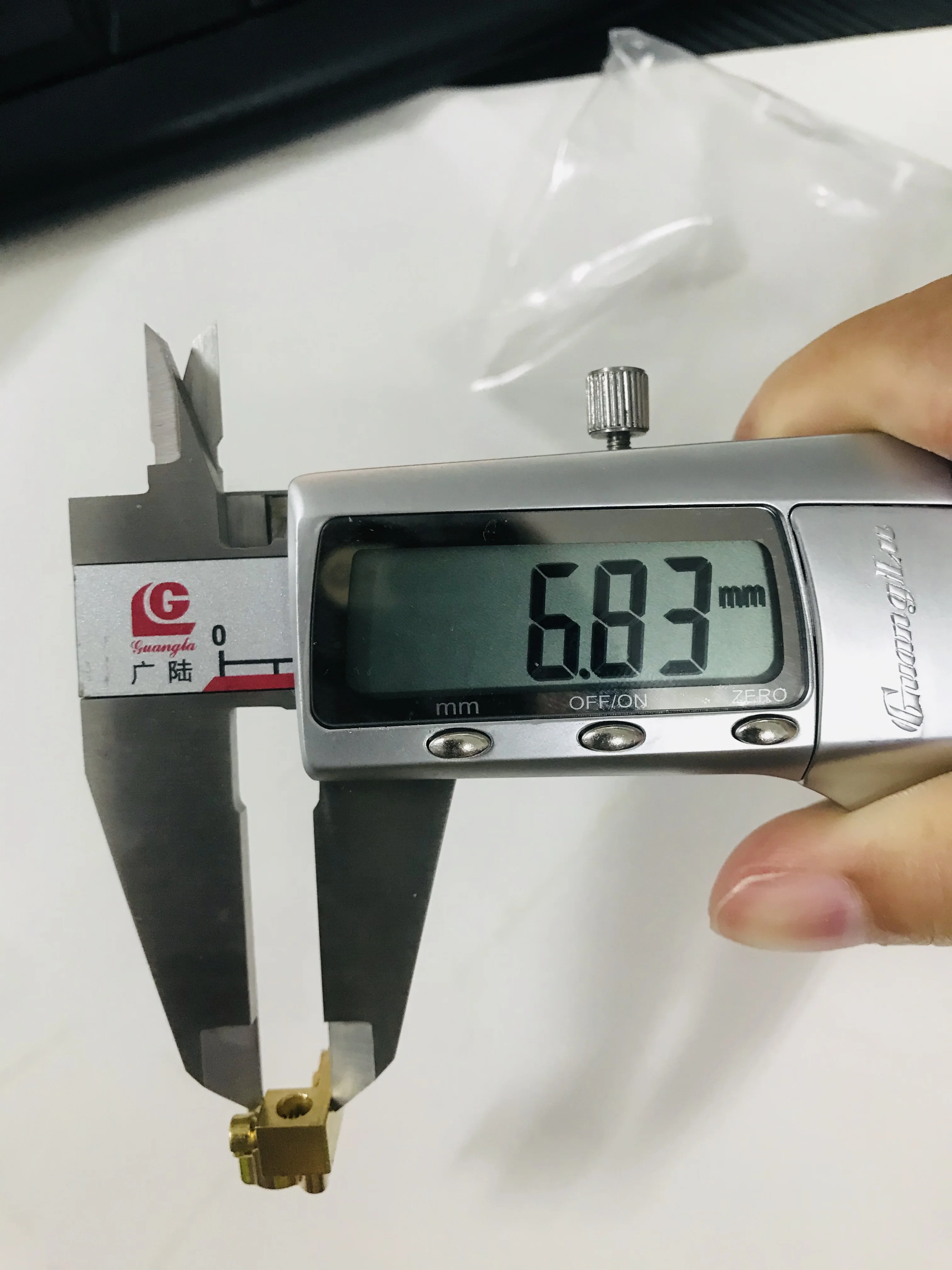  13A штепсельная вилка британского стандарта вставка на плоской подошве BS1363/латунный 3