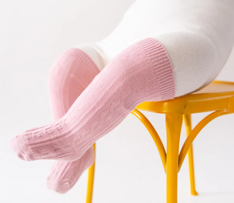 RTS на осень и зиму из хлопка конфетных цветов для малышей до колена высокие вязанные носки детей ясельного возраста; Вязаный миниатюрные гетры девочек; Хлопковые без пятки маленьких мальчиков девочек