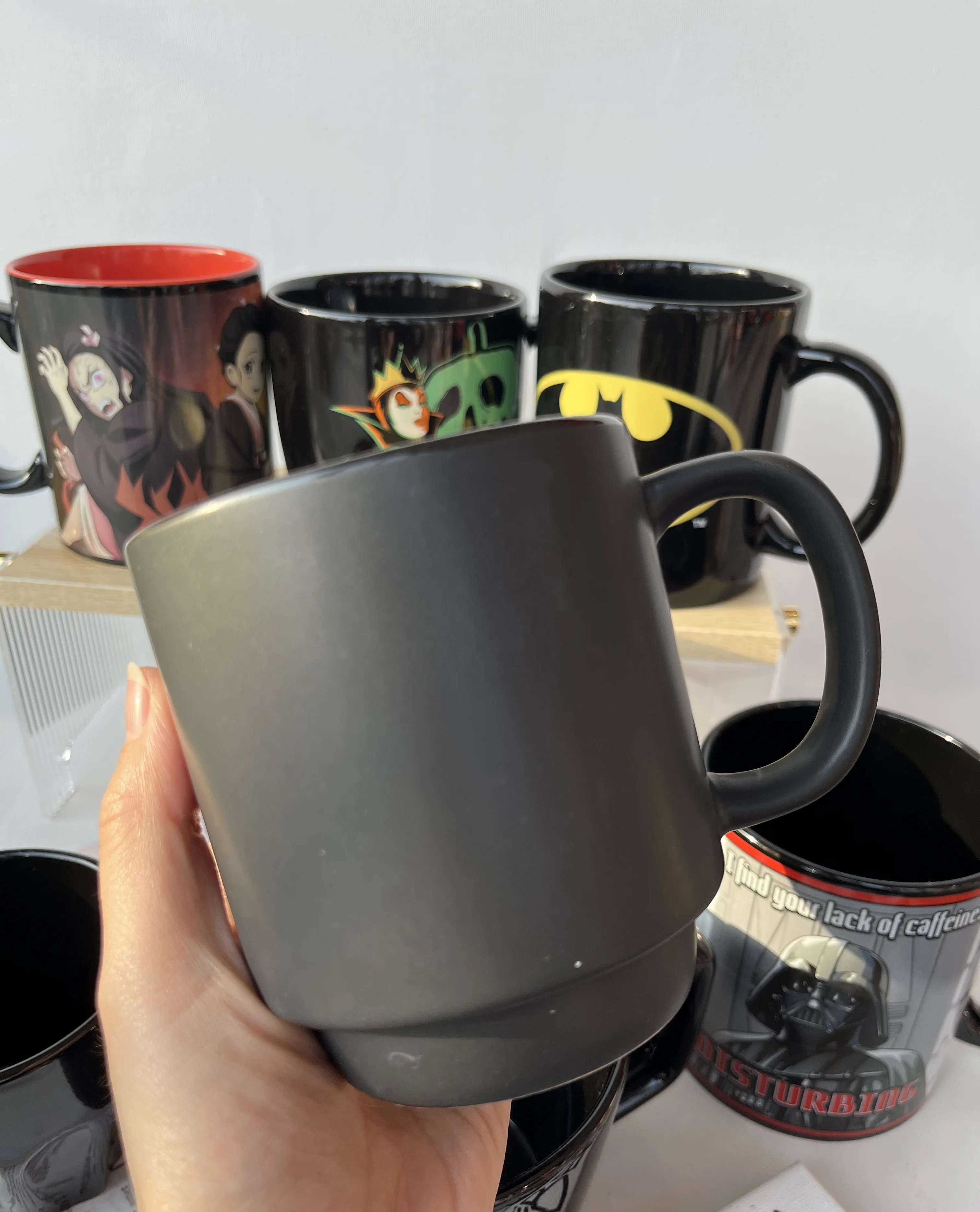 Solid Color Ceramic Mug with Customizable Cool and Sweet Cartoon Pattern for Coffee