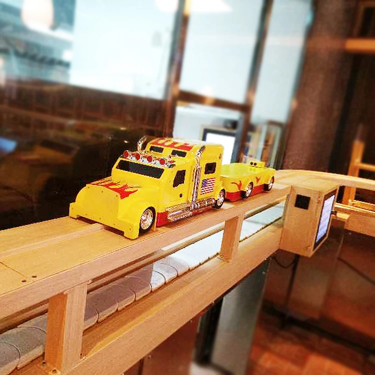 dining table conveyor belt Rotary hot pot dipping table feeding table equipment Sushi conveyor belt for food Dinning Conveyor