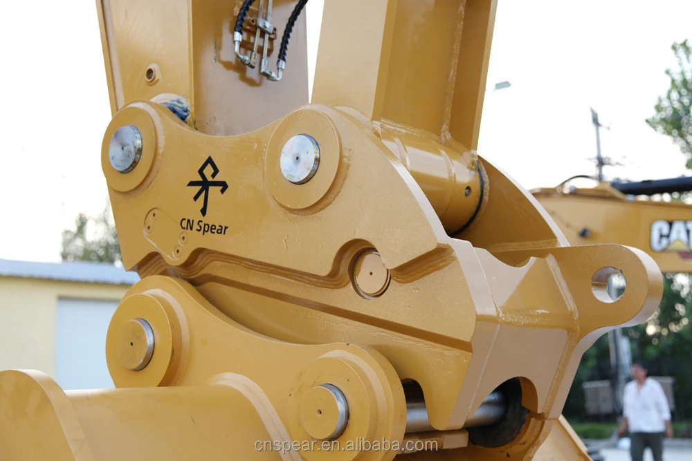 CNSPEAR  Excavator Spare Parts Hydraulic Quick BUCKET Coupler Tilt Rotating Quick Hitch Coupler for Excavator