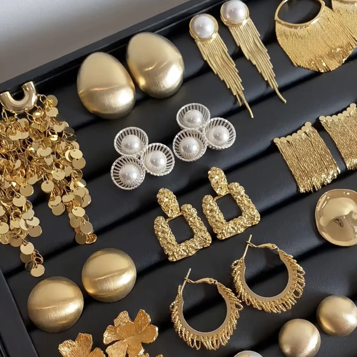 Wholesale Exaggerated Silver Needle Vintage Luxury Large Alloy Earring Women Lady Party Gold Plated Old Fashion Jewelry