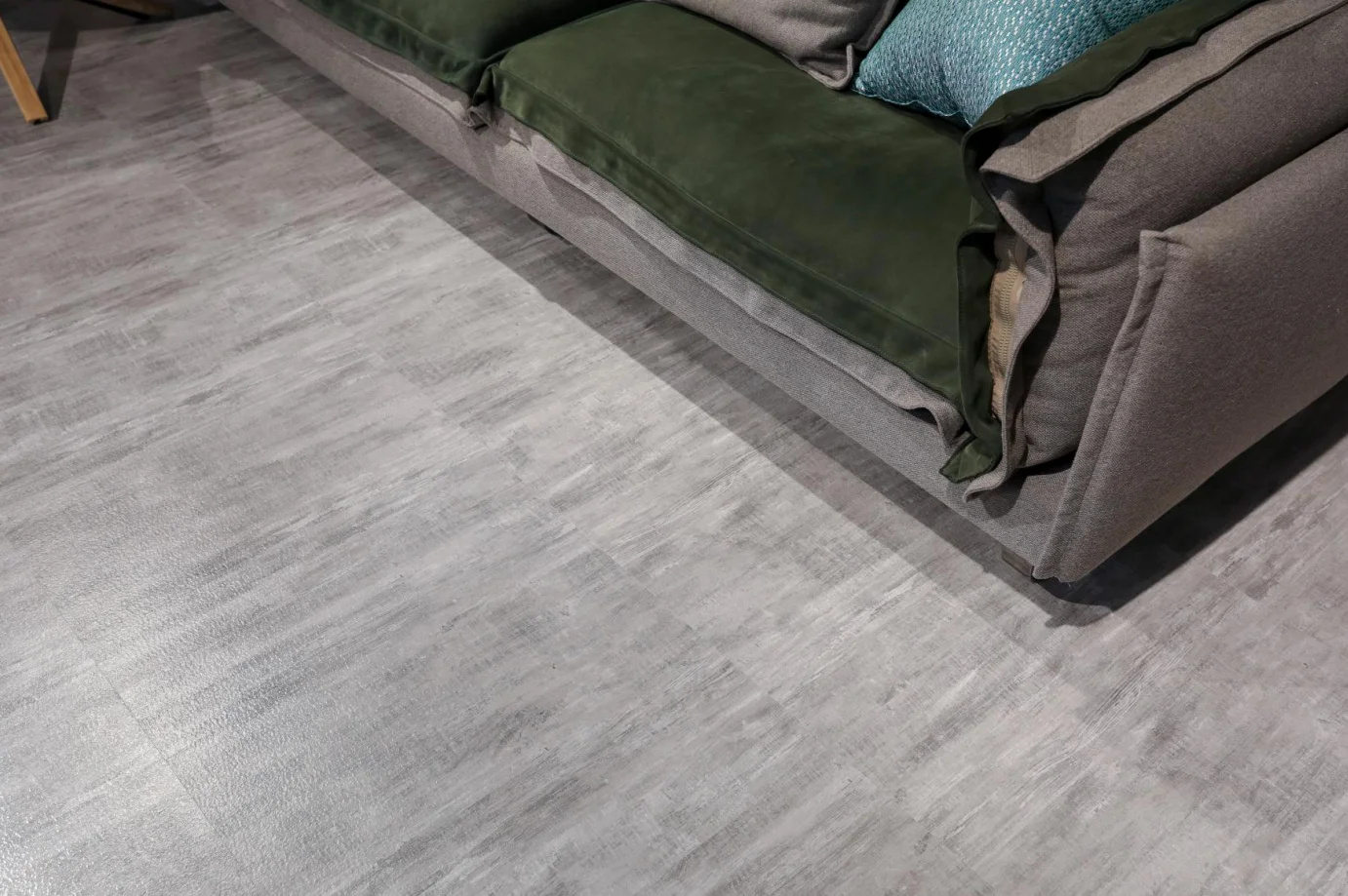 1.8/2.0mm Waterproof Peel and stick plastic flooring pvc self adhesive flooring square vinyl floor tiles