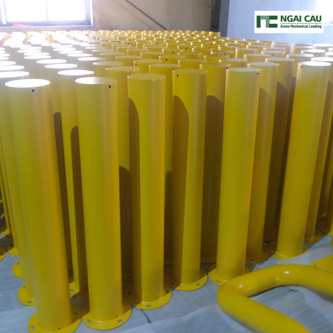 Cheap Safety Bollards- Guard Poles Metal Guard Driveway Barricades Removable Bollards For Sale From Viet Nam Supplier