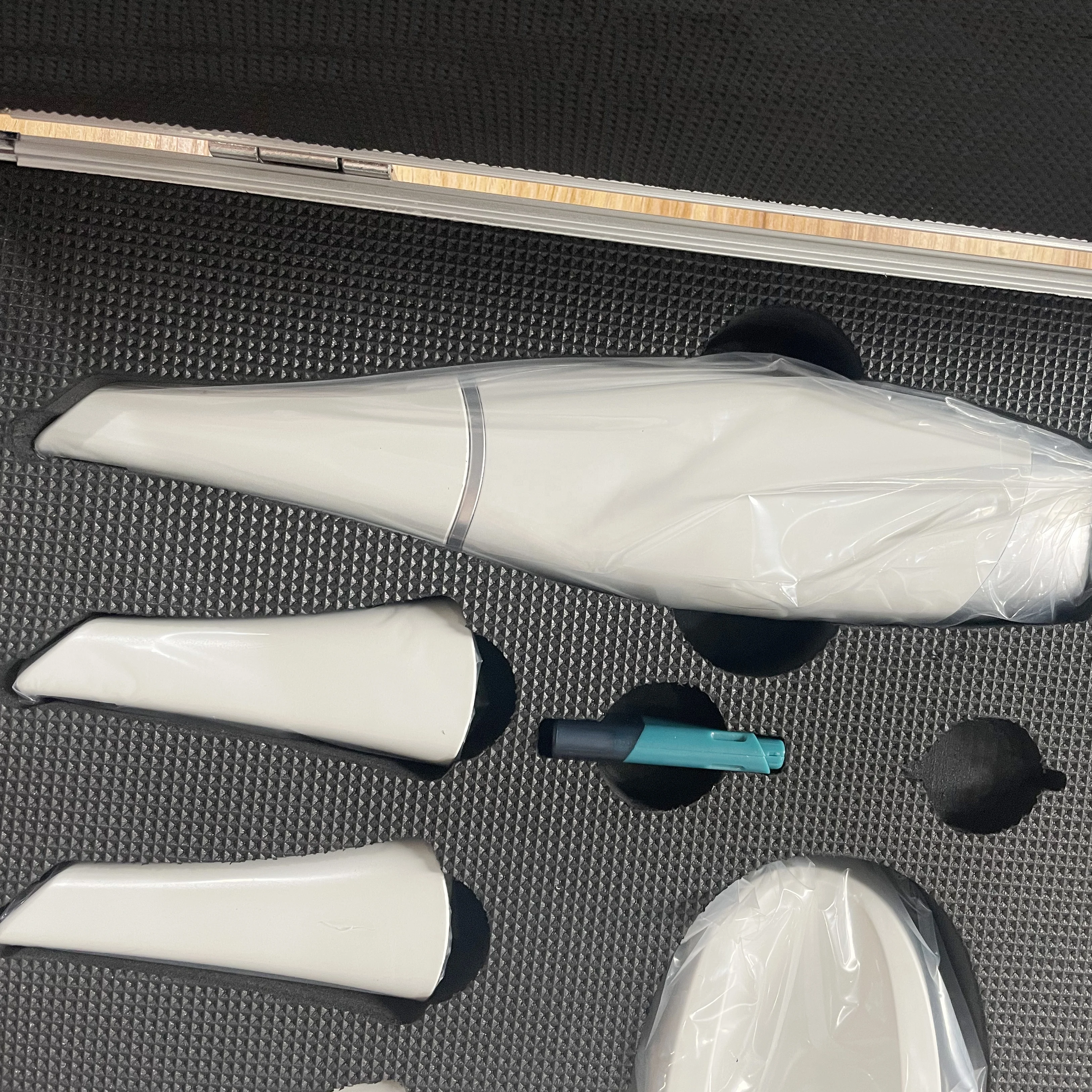 Factory Direct Invisalign 3Shape Dental Scanner Fast Wireless 3D Medit I700 Camara Mini Electric Intraoral Scanner Metal