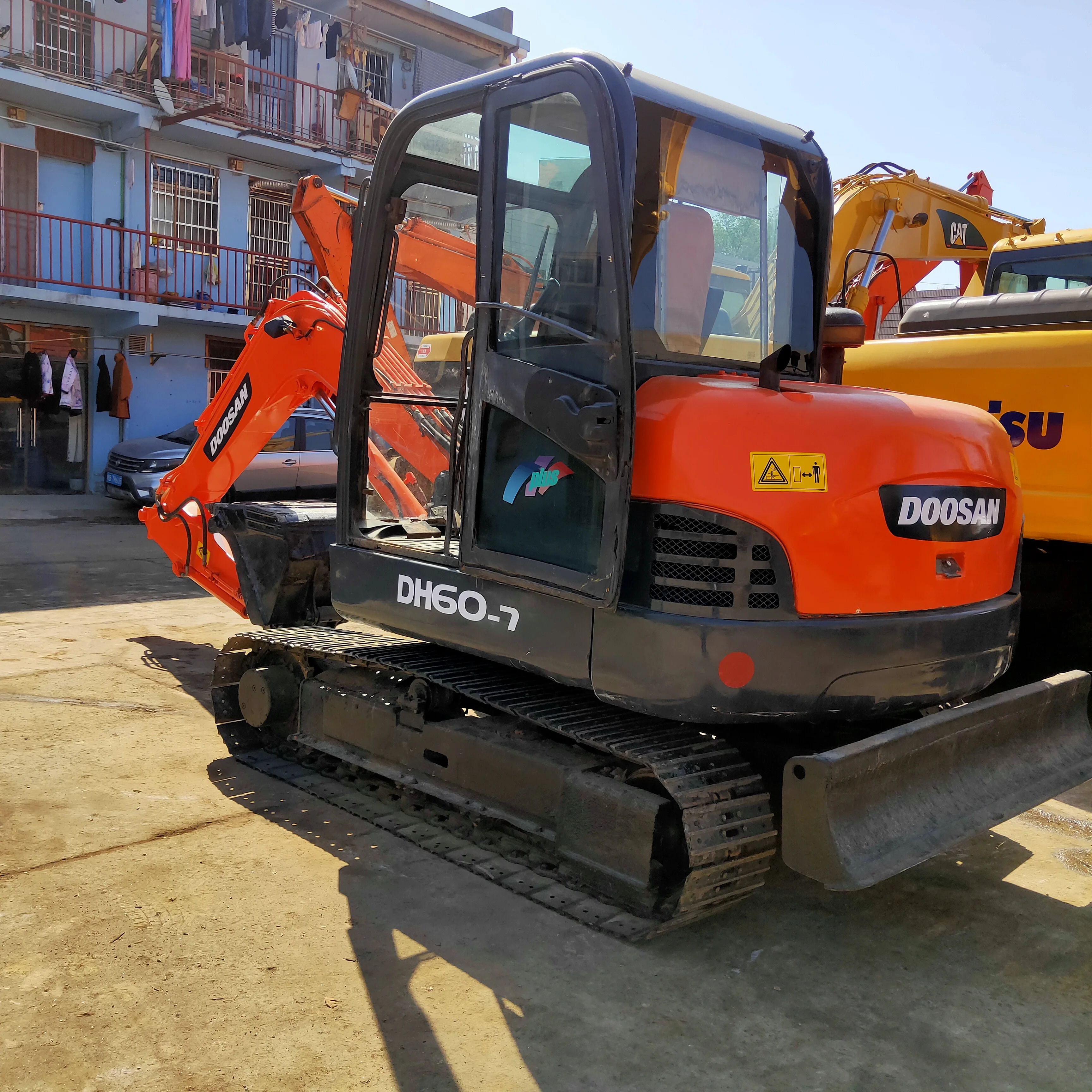 Б/у мини высокое качество экскаватора Doosan DH60-7 с дешевой