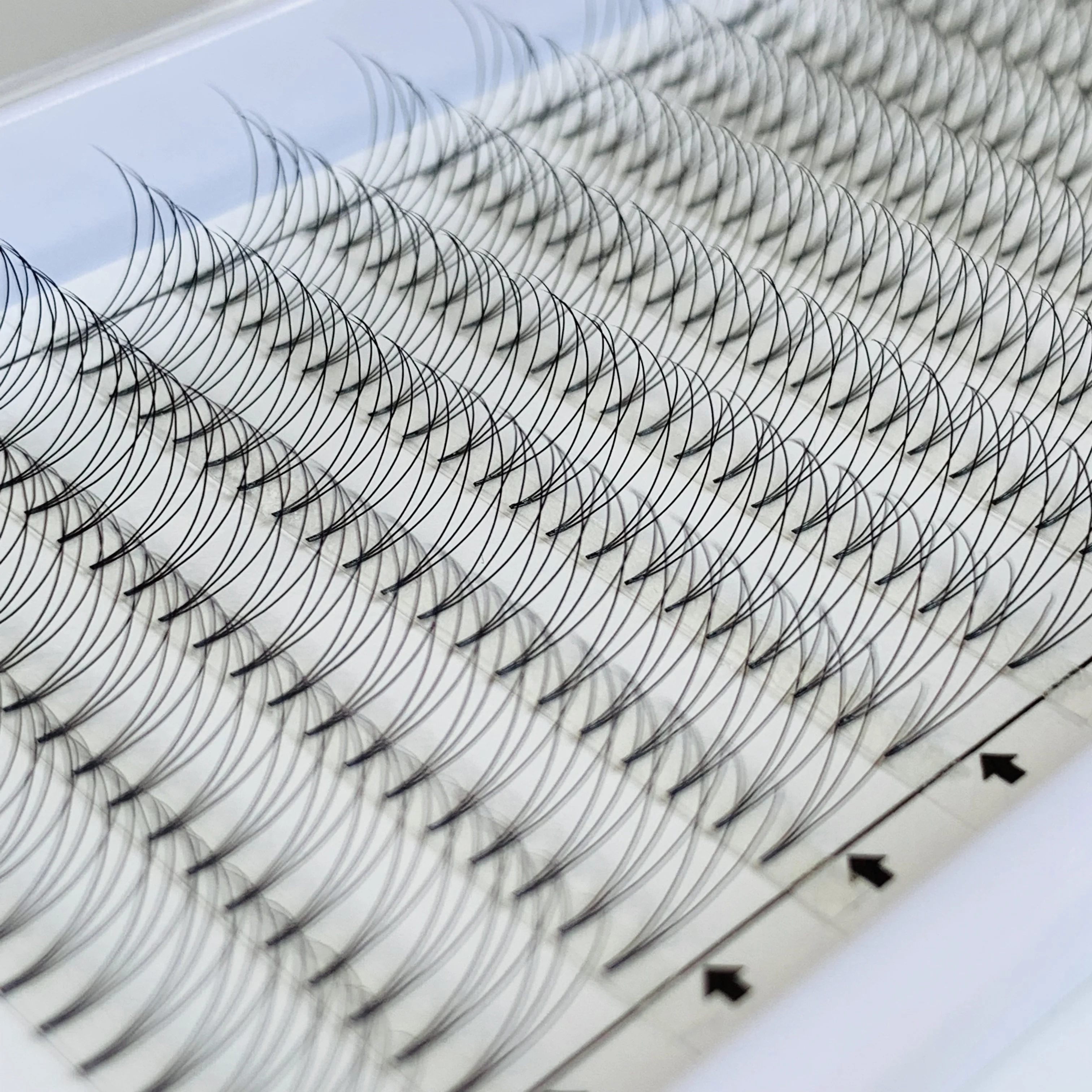 Wholesale pre made flare eyelashes 10d volume eyelash fans las extension trays promade volume