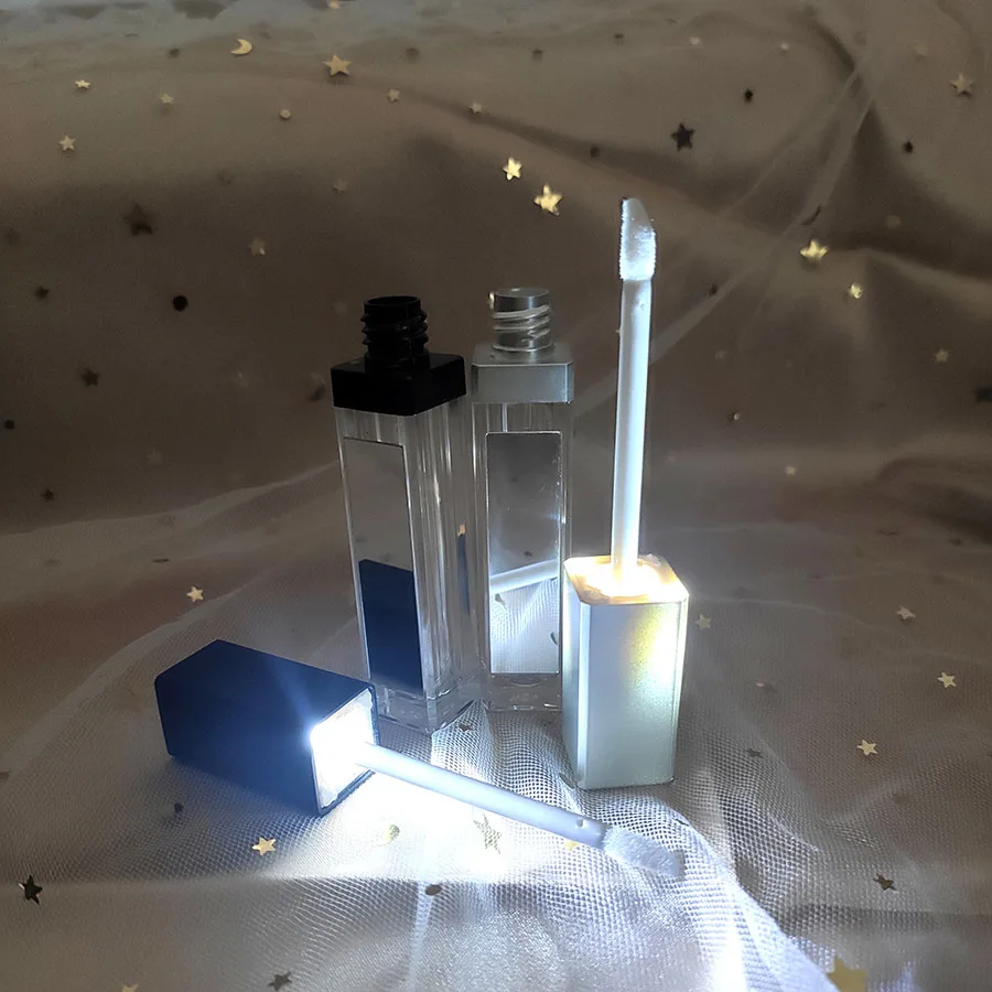 Wholesale Led Light Custom Design Plastic Empty Lip gloss Tubes Luxury Liquid Lipstick Container squeeze Lipgloss Bottle  With M