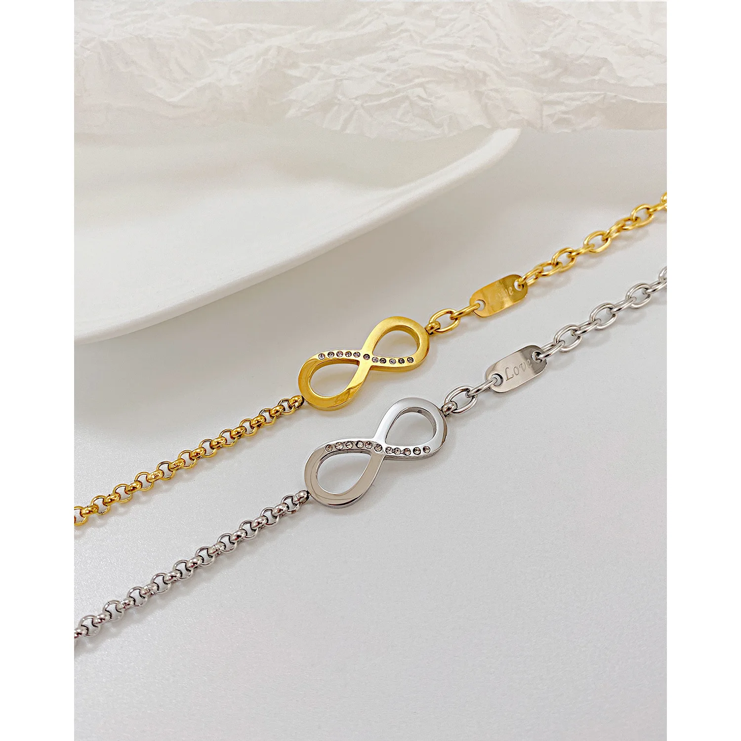 Best design heart infinity polished stainless steel silver color gold plated lucky charm bracelet jewelry party for men women