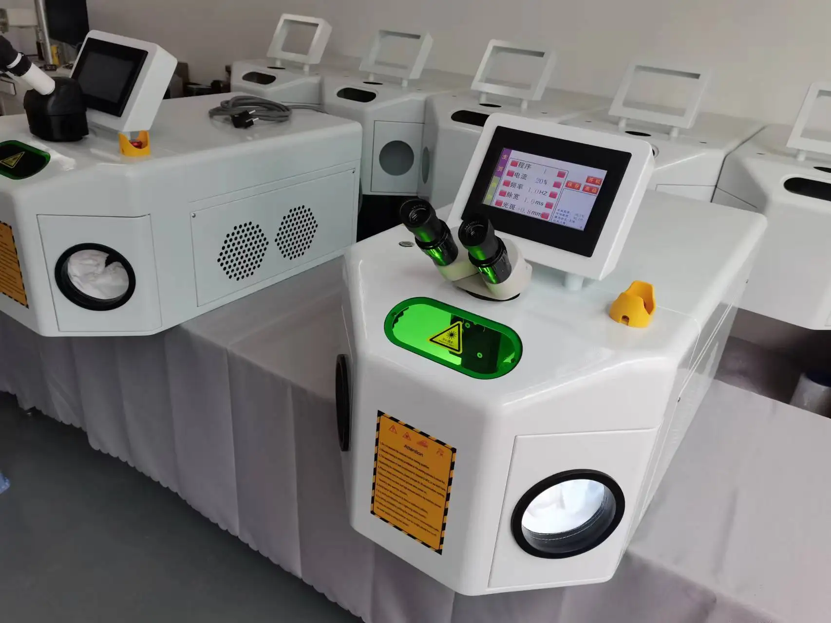 DaG MC Soldadura Por Laser 100W 200W YAG Laser Welder Jewelry Welding Machine 18K Gold Silver Jewellery Laser Soldering Machine