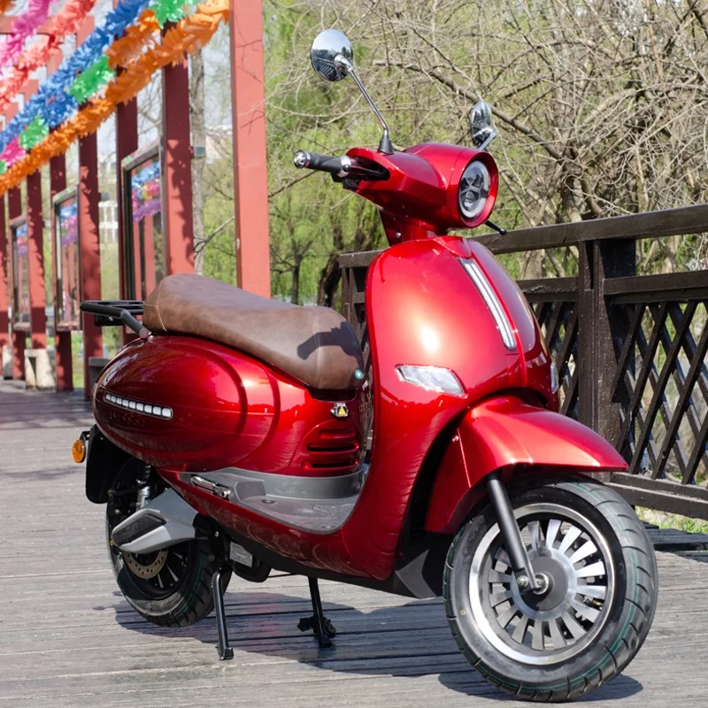 EEC Certificated L1e Electric Scooter With Fast Speed High Quality Long Drive Range