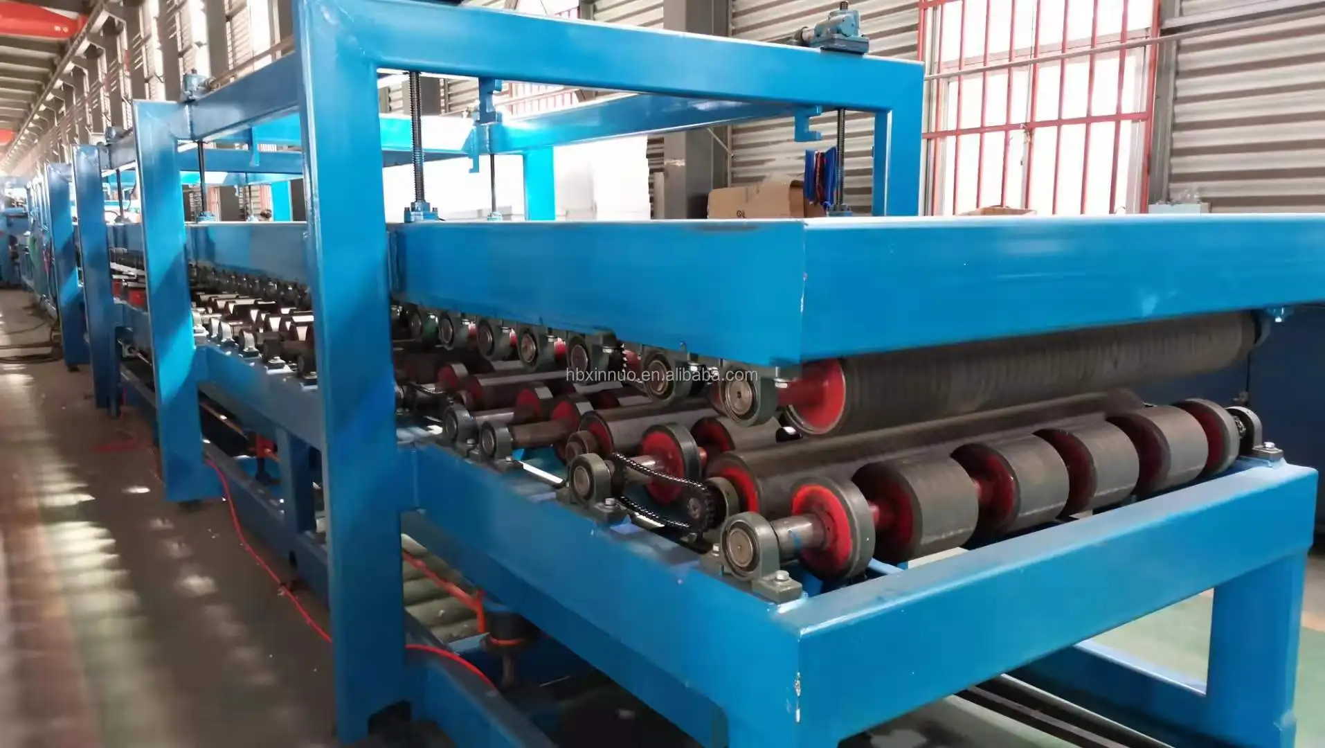 Z roofing EPS panel  rock wool sandwich panels machine line