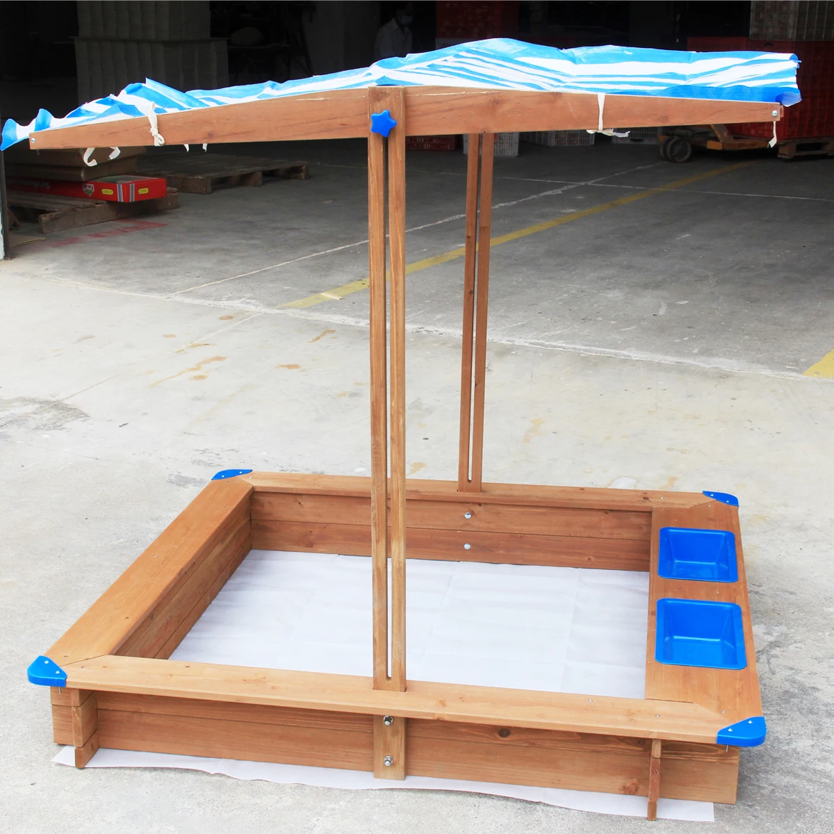 Hot selling children outdoor sand pit kids playground wooden sandbox for preschool kindergarten outdoor sand play area