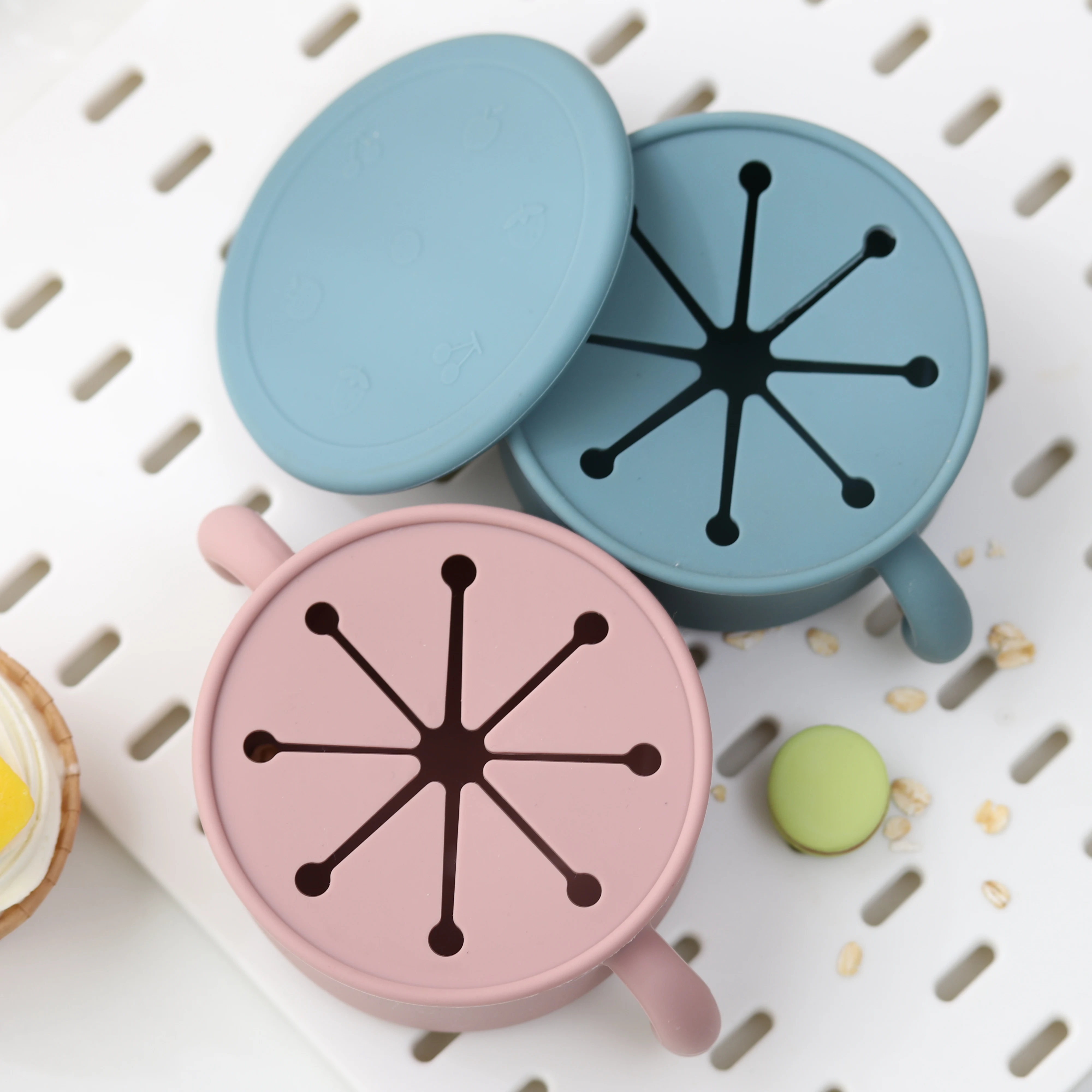 Spill-Proof Dishes Tableware Baby Snack Bowl Food Container Feeding Baby Snack Cup Silicone