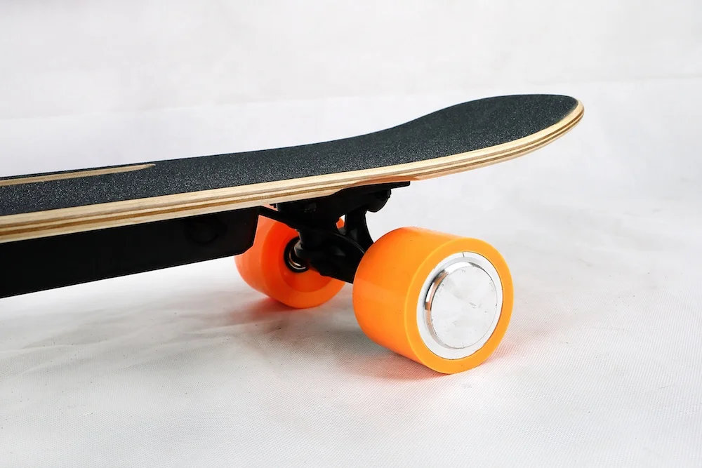 Deo Astm New Arrival Complete Skateboards Cheap Max Load 130Kg 1500W Skate Pro Wireless Remote Control Canadian Maple Wood Board