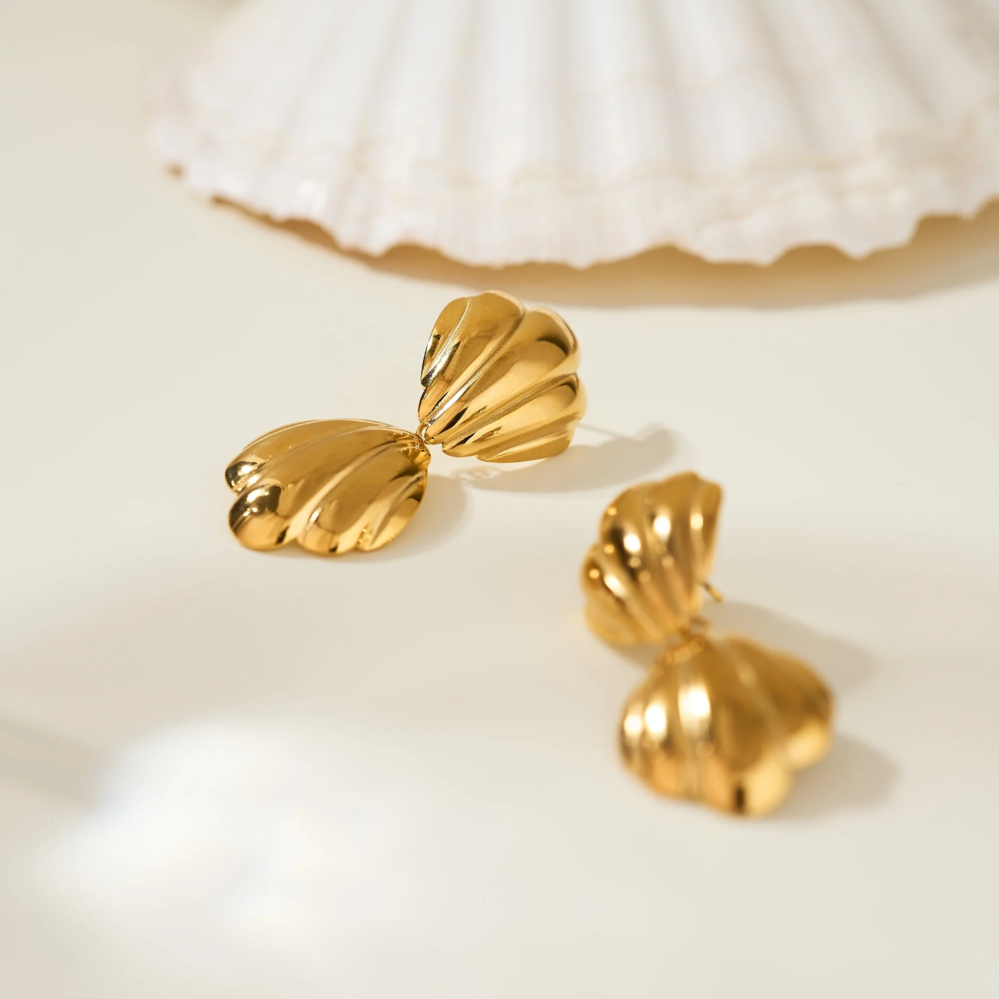 2024 Dazan New 18k Gold Plated Hypoallergenic Stainless Steel Vintage Shell Fashionable Dress Show Stud Earrings Fancy Jewelry