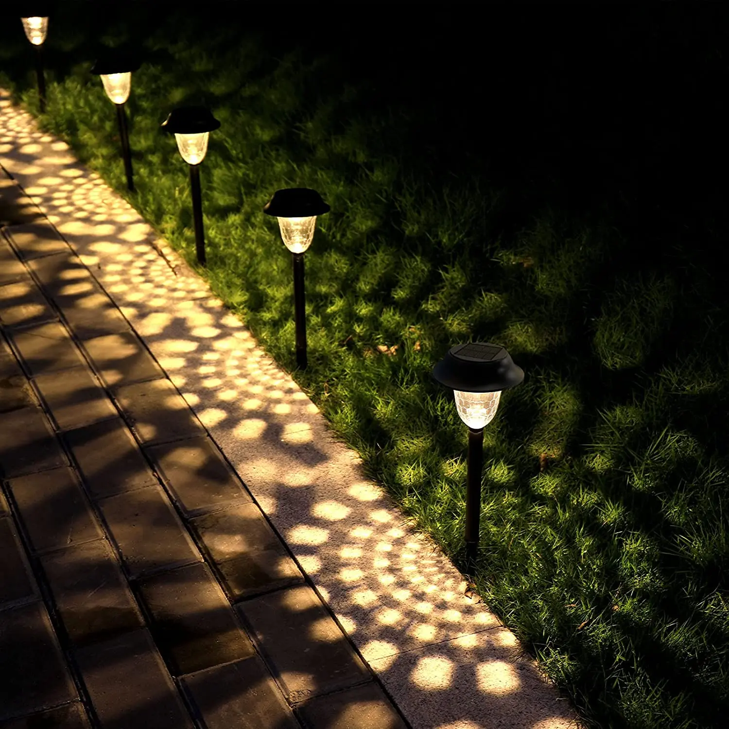 Solar outdoor lawn light, LED waterproof garden landscape plug-in light