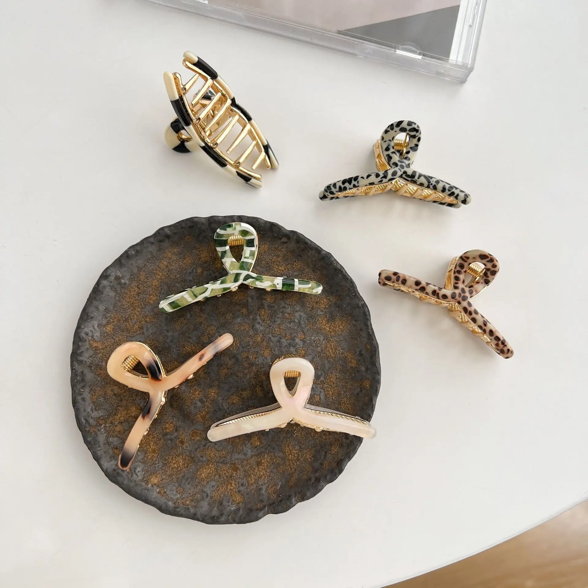 Dowell Support ODM Japanese and Korean Small Size Metal Acetic Acid Hair Claw