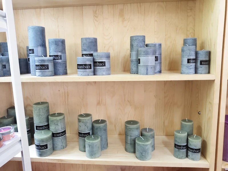 Wholesale Unique Black Red Custom Pillar Candles from Chinese Supplier Made Soy Wax Home Decor Christmas Daily Wedding Occasions
