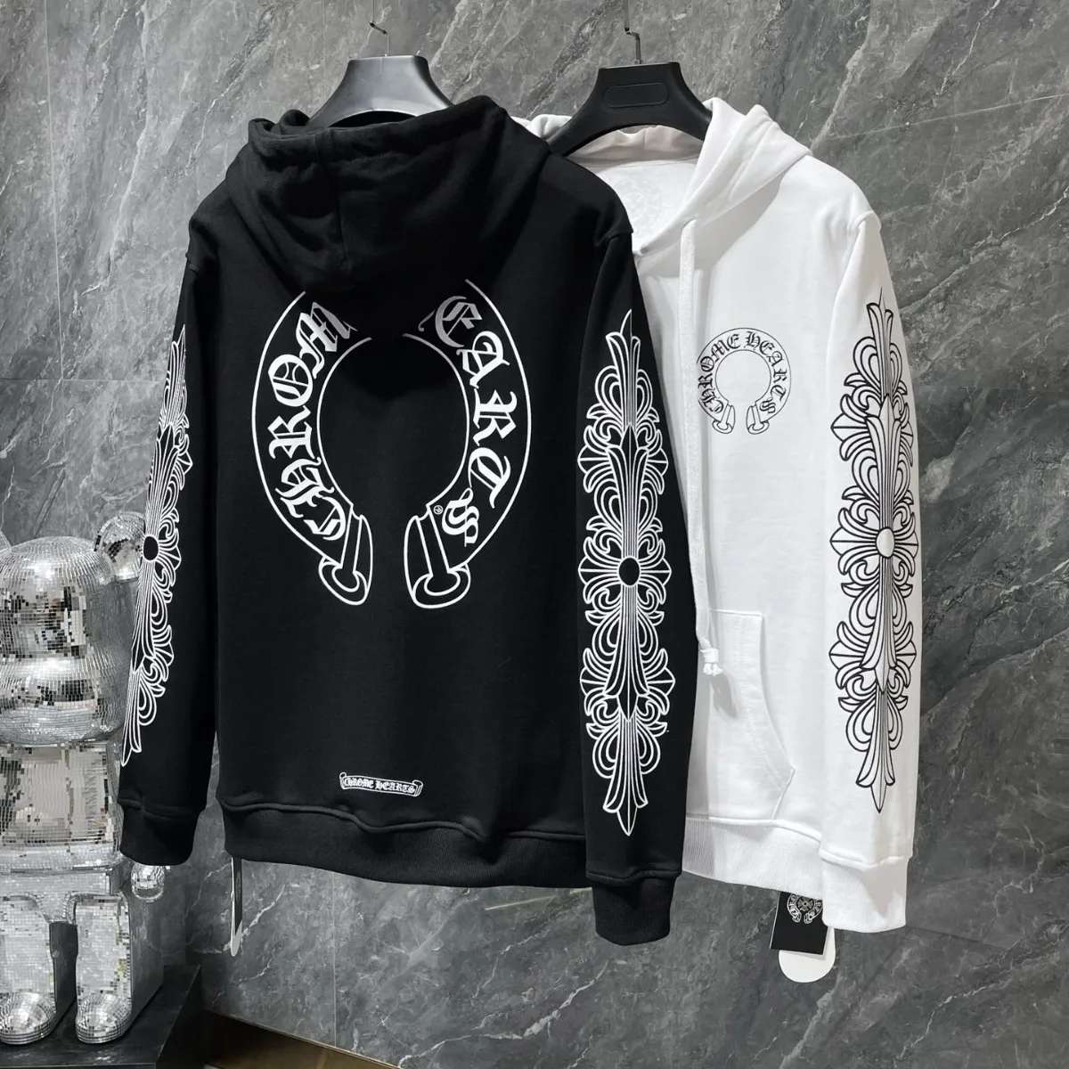 2024 Luxury Hearts Chrome The Latest Designer Brand High Quality Hoodie Fashion Long Sleeve Neutral Printed Casual Cotton Men