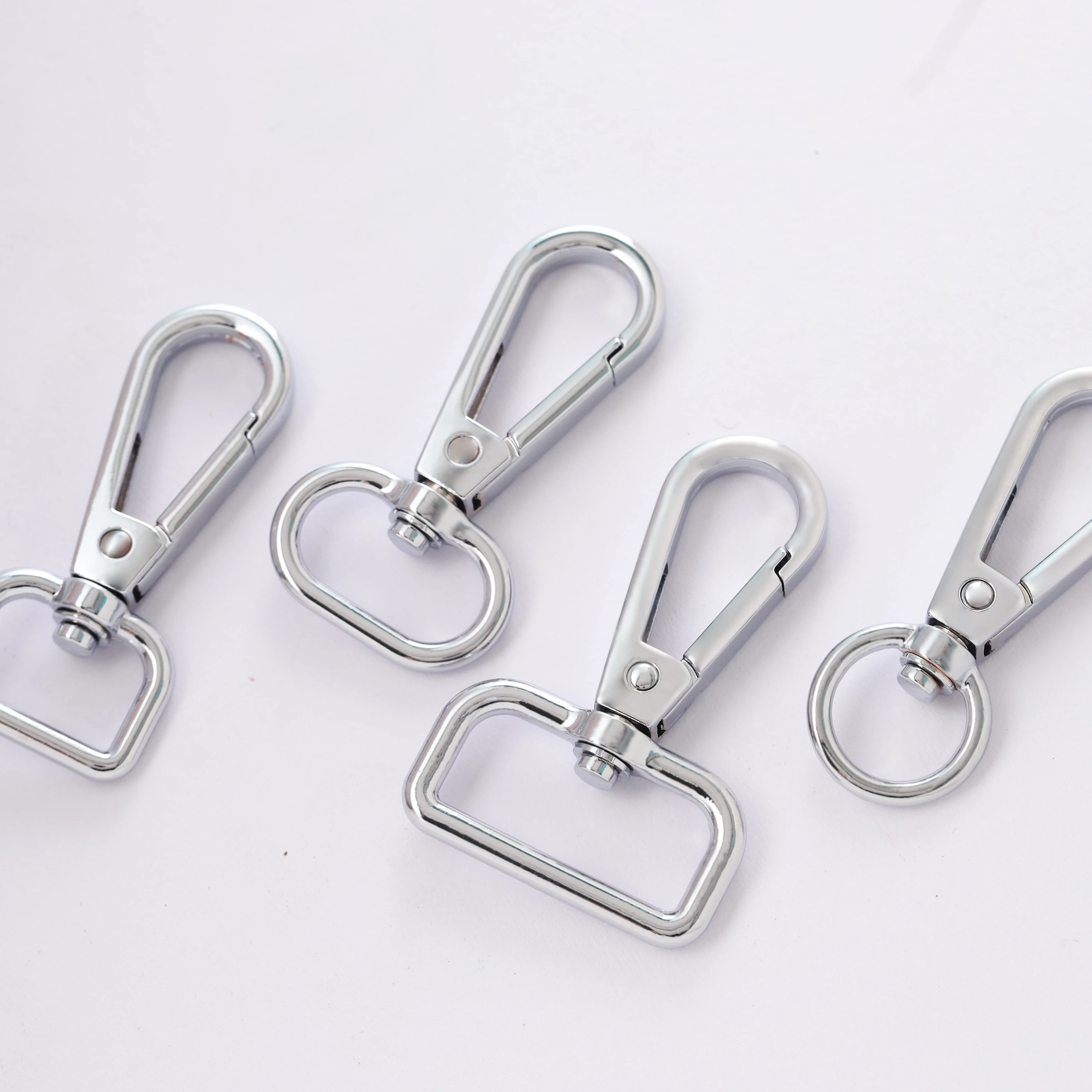 Raw material manufacturers direct sales zinc alloy snap hook of bag buckle metal