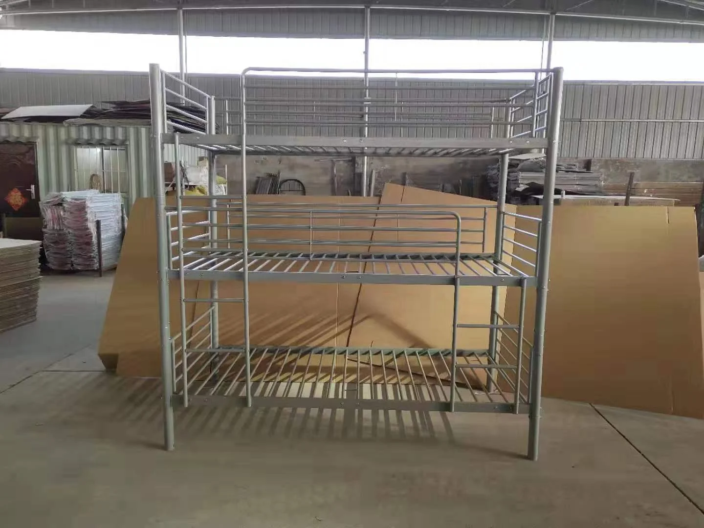Дешевая металлическая трехъярусная кровать для детей и взрослых