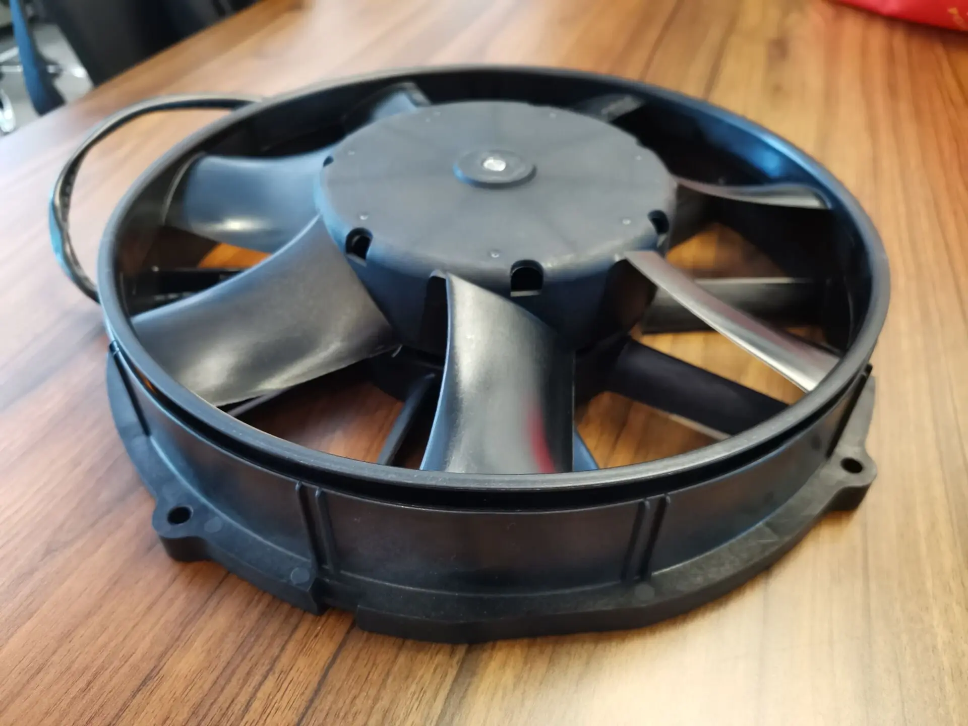 bigger airflow 12v  12 inch  bldc fan condensing  fan replace SPAL