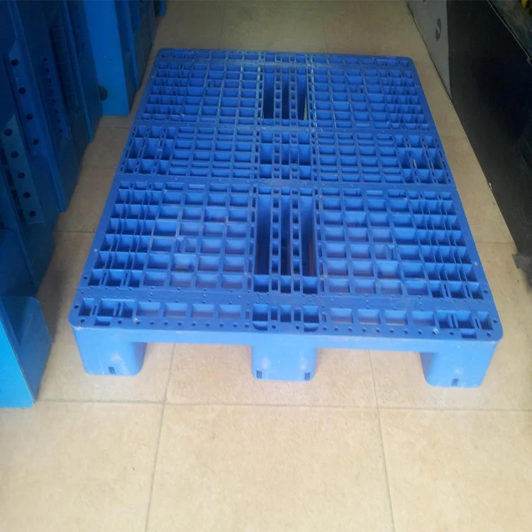 size of 1400 x 1100 x150mm mesh grid 3 skids heavy duty plastic pallet for industrial warehouse goods storage and transportation