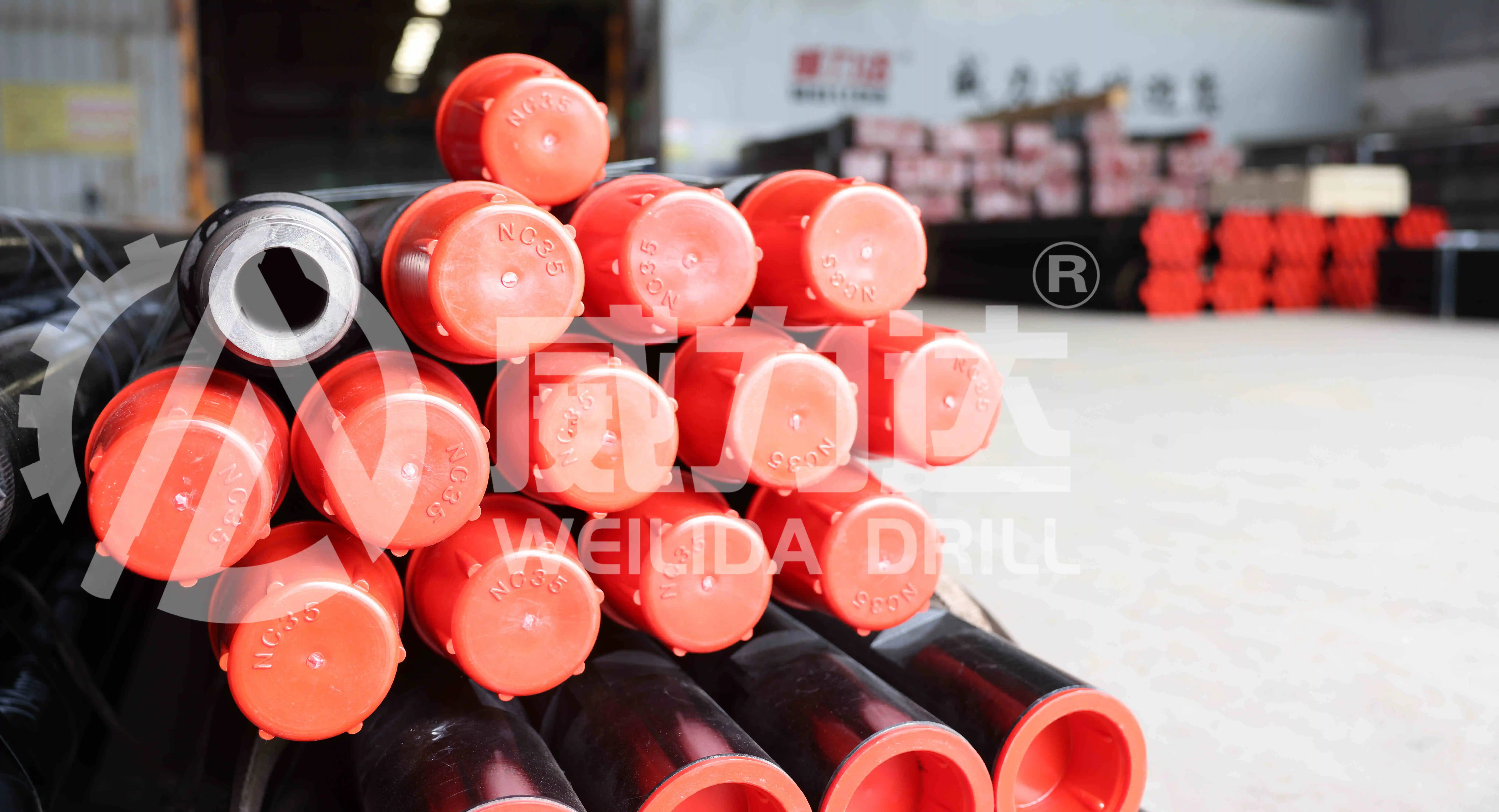 Oil Casing Pipe API 5CT Grade L80 Steel Seamless Pipe Round Cheap Price Drill Pipe Black Painting