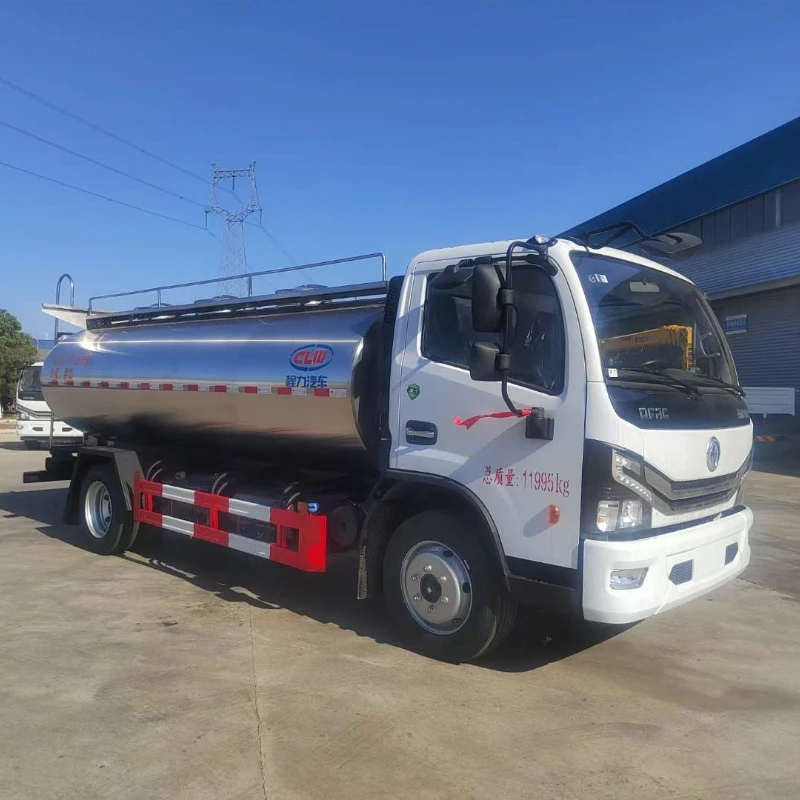 Dongfeng Dolica 8.5 Square Milk Truck Food-Grade Stainless Steel Tank Safe Efficient and Reliable Milk Transport
