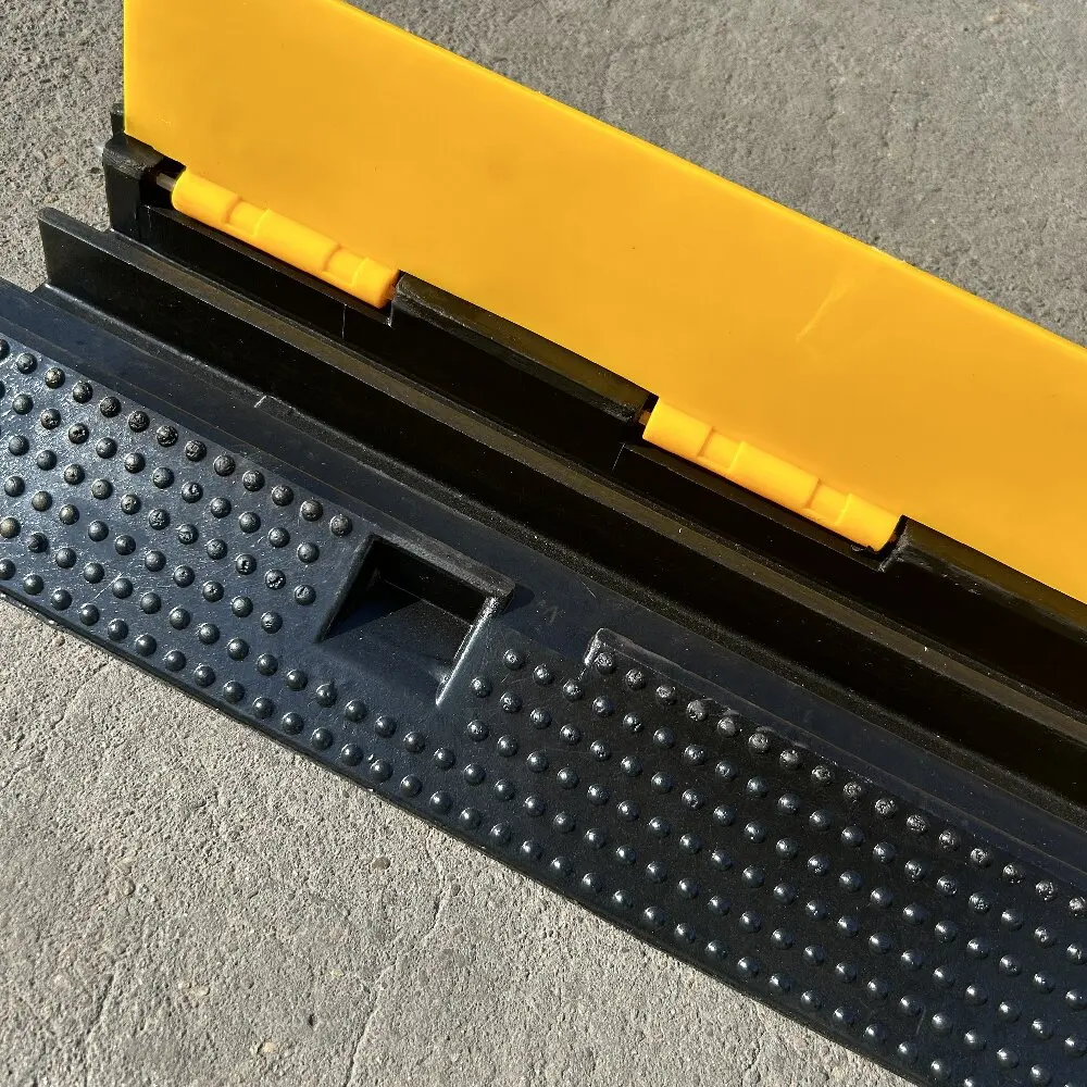 Outdoor Rubber Cable Bridges Cable Ramps Roadway Products