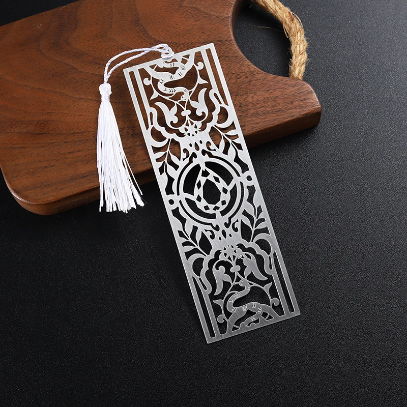 Provide a large number of durable customized zinc alloy electroplated hollow bookmarks with logos