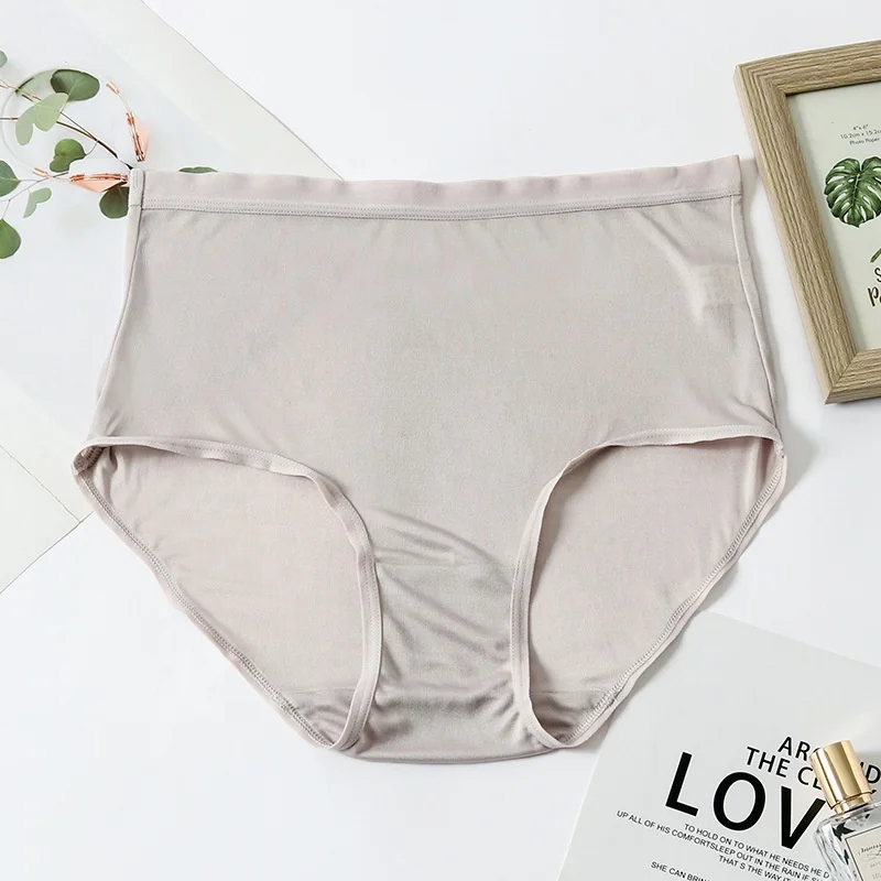 Birdtree 100% Natural Silk Invisible Panties Women Seamless Briefs Female Underpants Underwear High Rise Solid Comfy U34808C