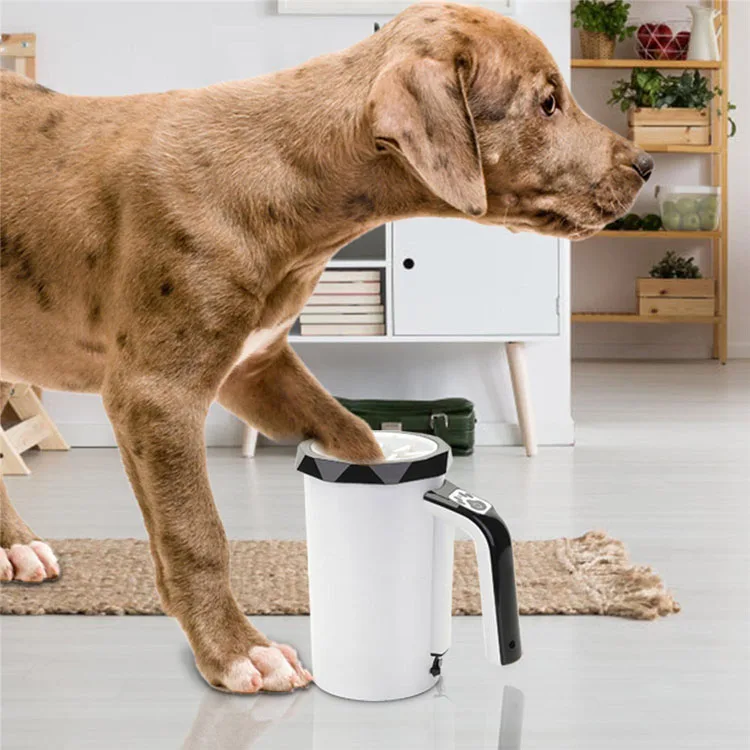 2021 Automatic Dog Paw Cleaner Grooming Brush Soft Silicone Dog Foot Washer for Dog and cat Muddy Paws Black