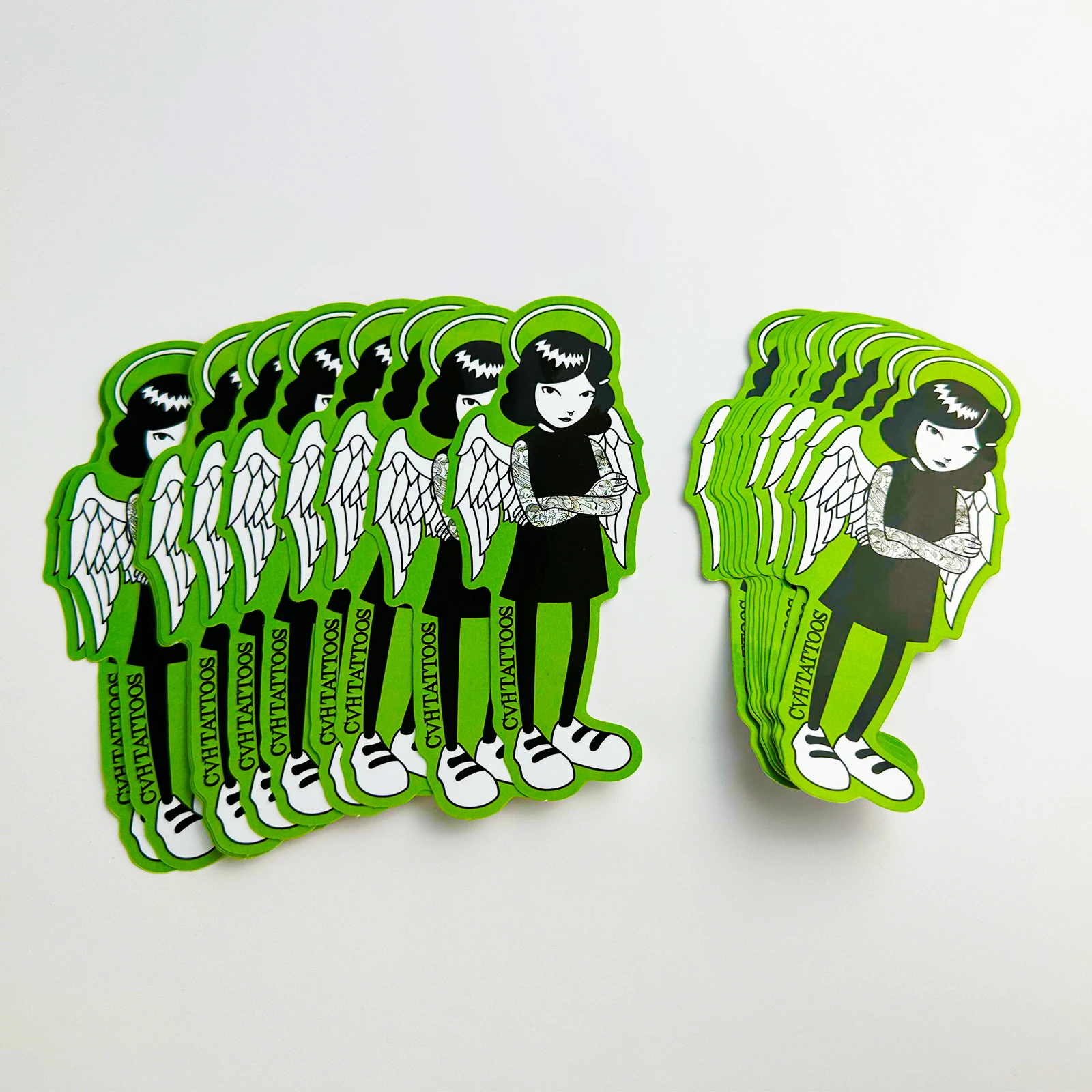 Strong Adhesive Vinyl Waterproof Sticker Printing Cartoon Label Luggage Skateboard Bicycle Laptop Decal Custom Die Cut Stickers