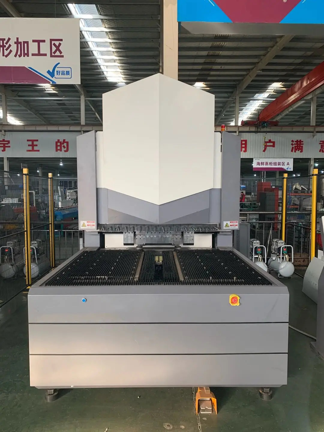 Intelligent CNC Panel Bender 11 Axis Automatic Metal Plate Bending Center With Robot Arms