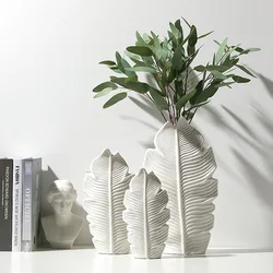 Europe Creative Desktop Ceramic Maple Leaf Shaped Vase