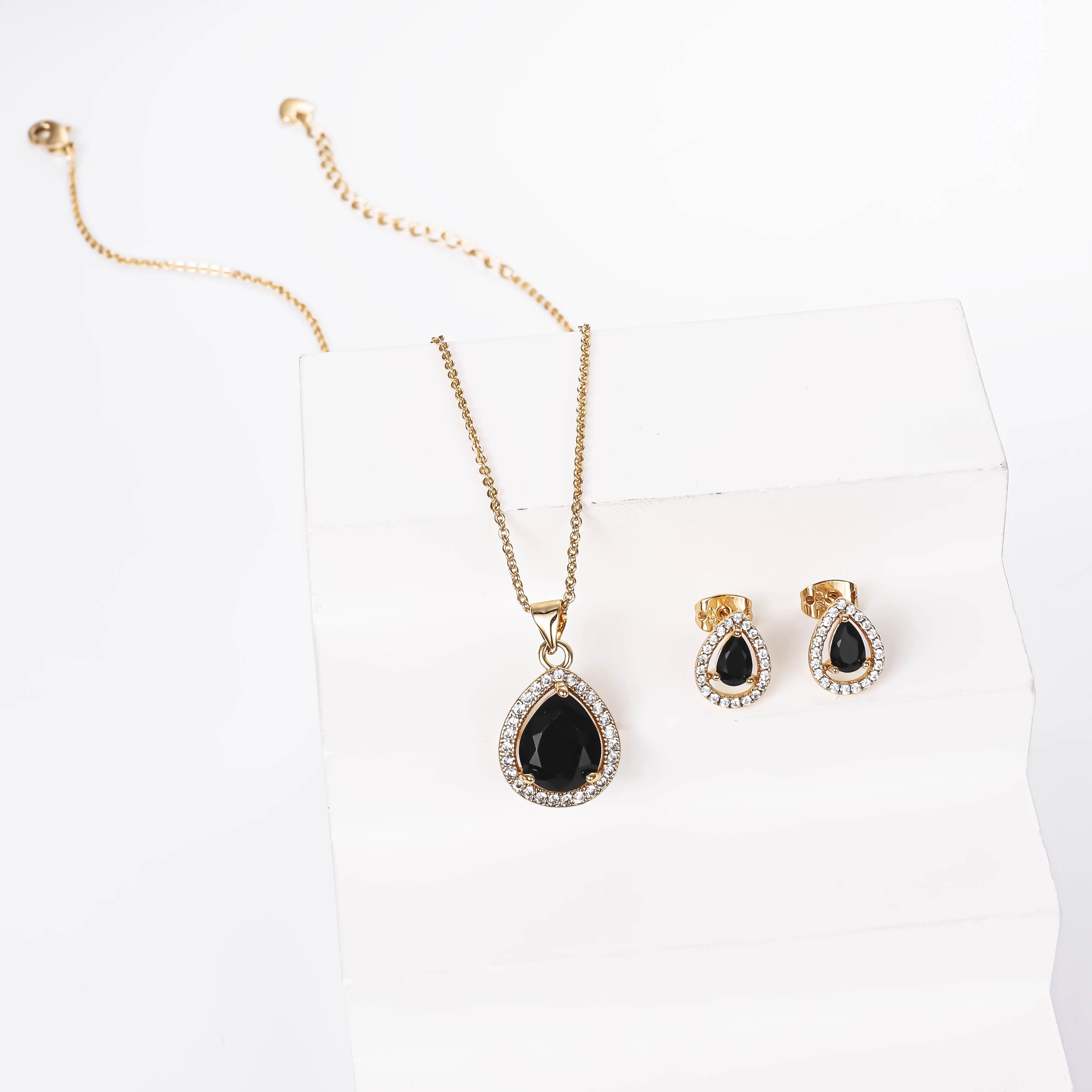 CM jewelry fashion wholesale black green zircon 18K gold plated set Pendant Necklace earring Pear Cut water drop set for women