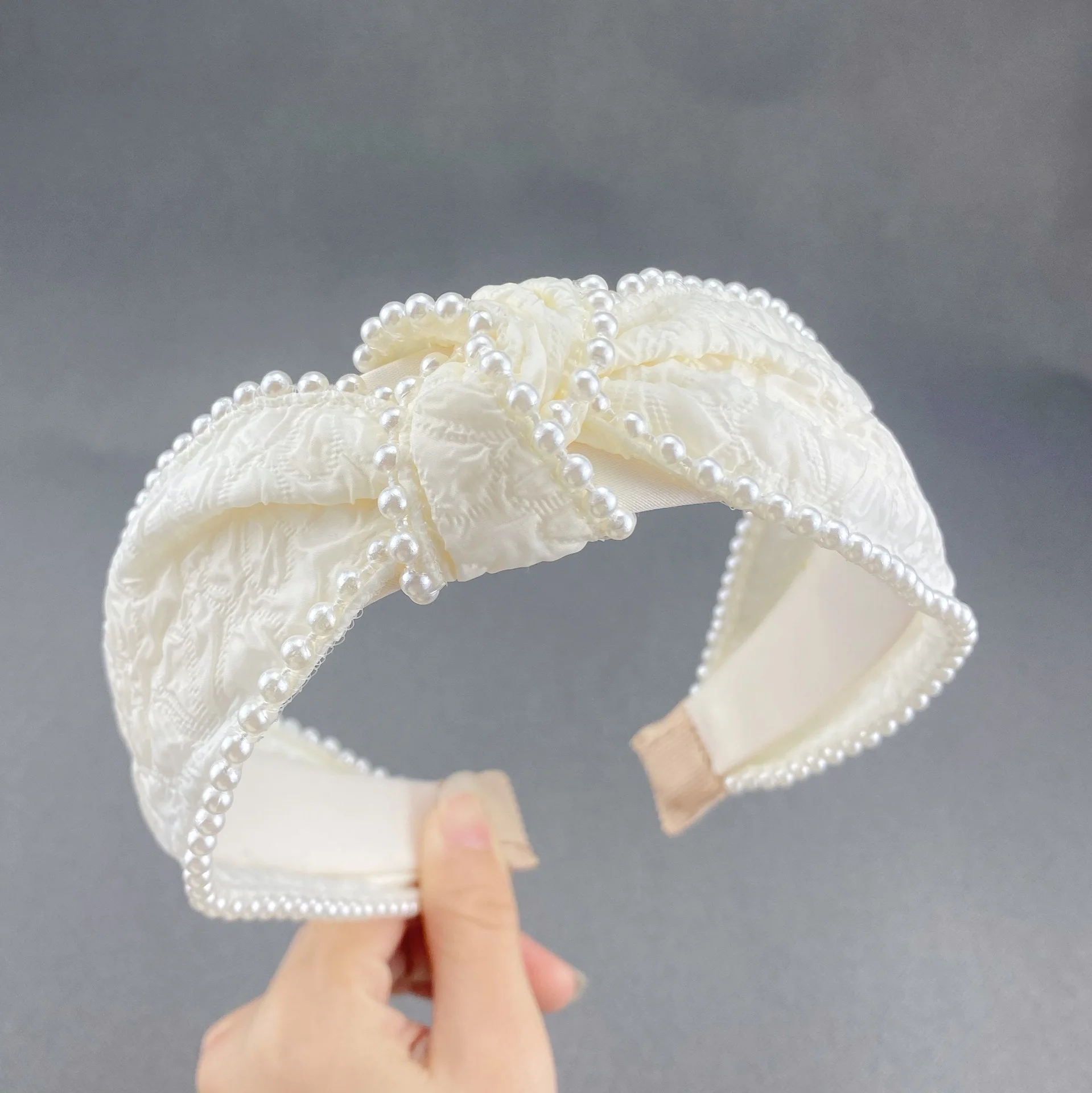 French Retro Fresh Temperament Knotted Pearl Fabric Headband Hair Clip  Cure Hair Accessories