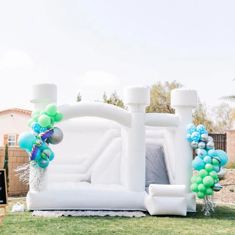 Большой белый надувной дом батут белое свадебное