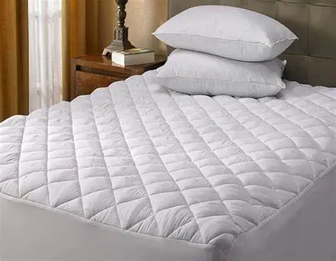 Odor-neutralizing queen-size with zipper, 100% Polyester to eliminate odors mattress protector