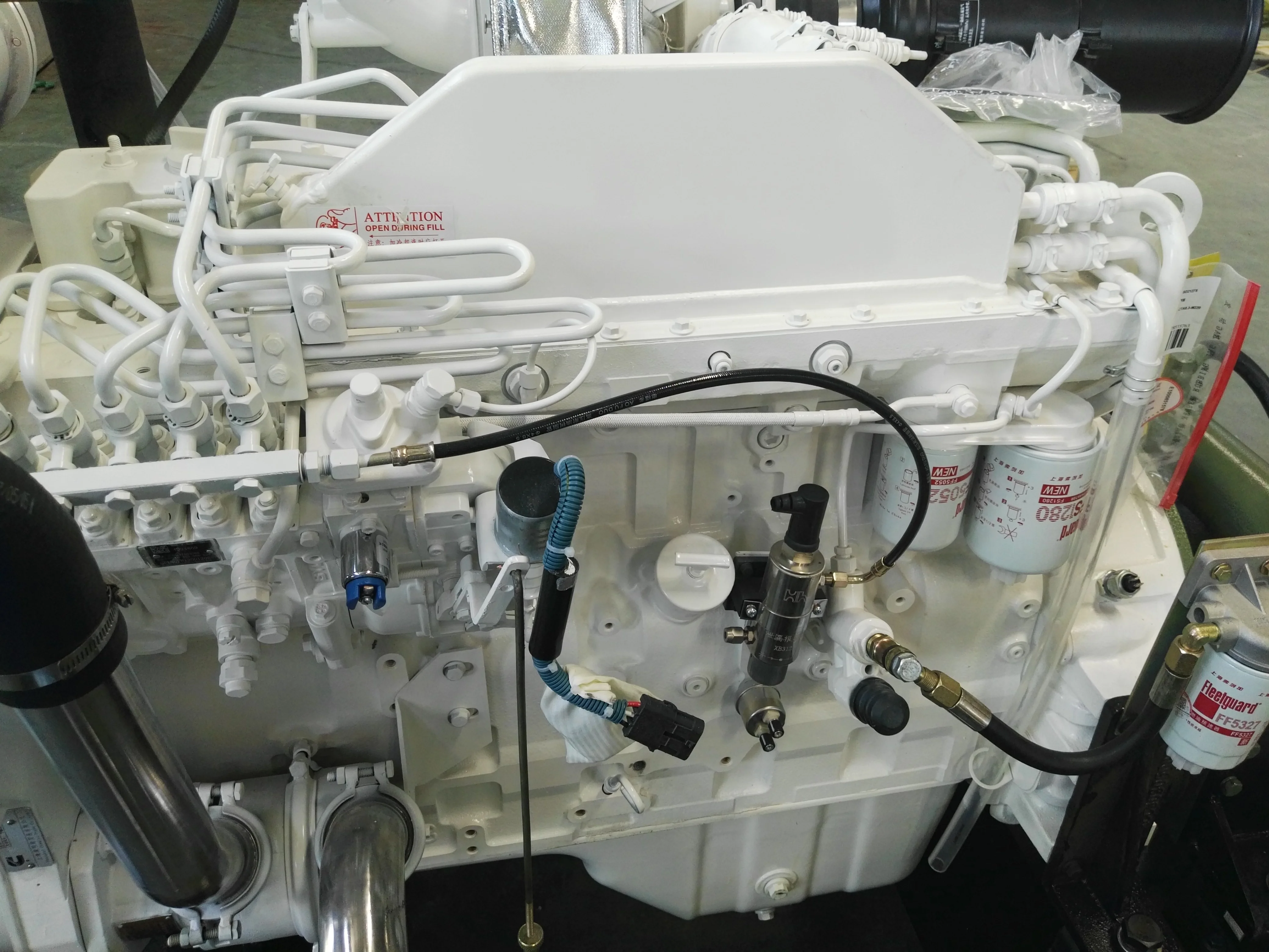 CCS DNV 6cta8.3 6LTAA8.9 boat marine engine 220hp 250HP 260HP 300hp 4 stroke marine diesel engine for ship boat propulsion