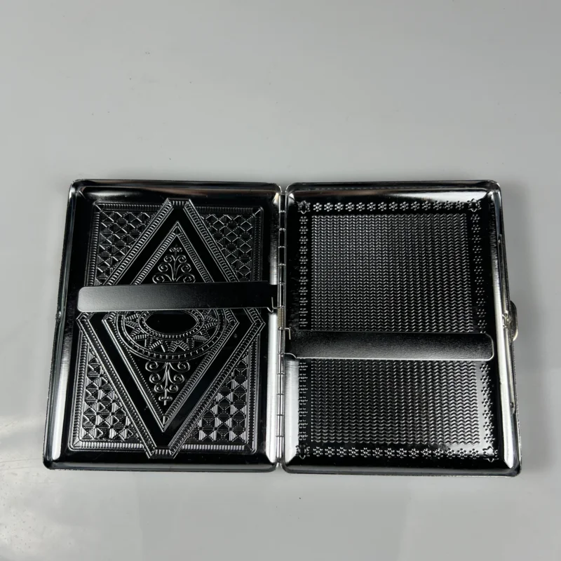 Metal creative square stainless steel Portable exquisite Embossing custom cigarette case