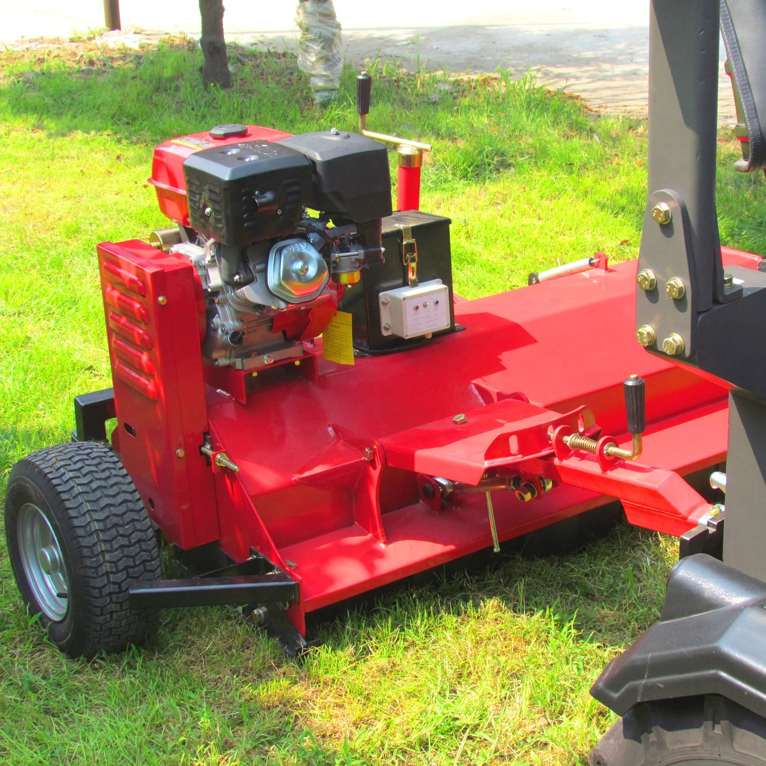 Gasoline powered tractor flail mower in china hot sale heavy blades flail mower used garden atv mower