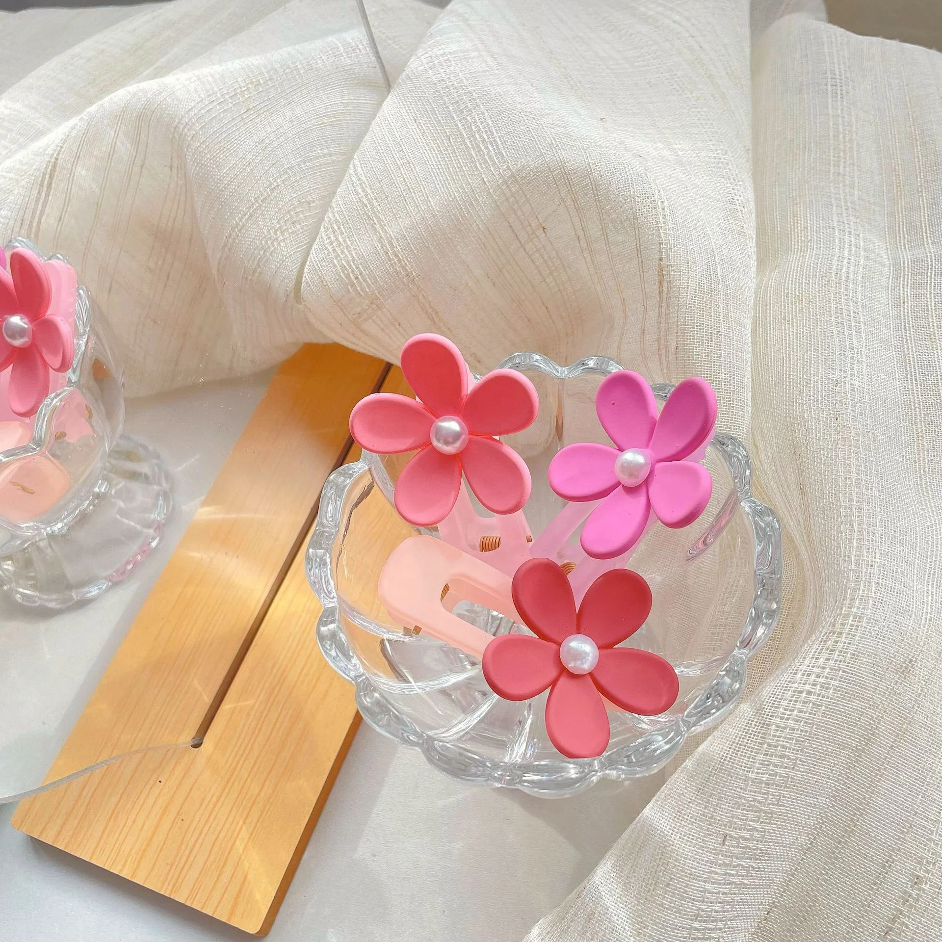 New Fashion acrylic candy hair claw clips new trending candy colors flower hair clips for summer daily accessories