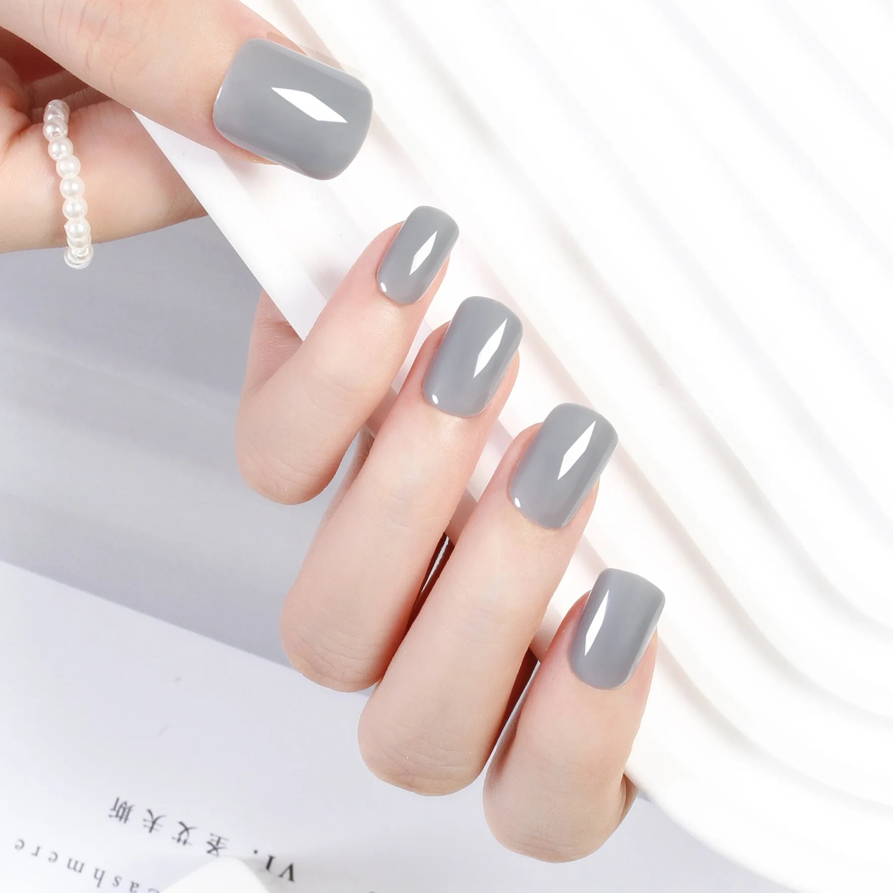 Wholesale 24pcs Self-Adhesive False Artificial Fingernails Nail Art Fake Nails Short Square French Press On Nails