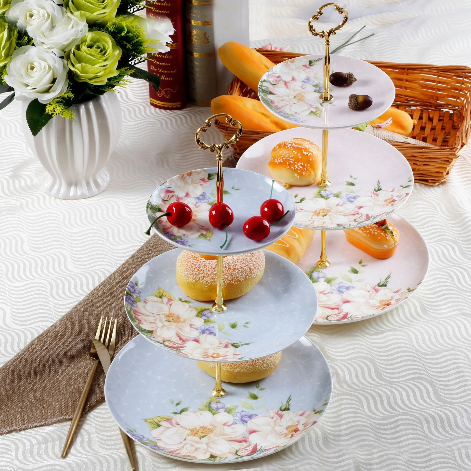 Ceramic Porcelain Bone China Luxury 3 Layers Cake Dessert Plate, Royal Wedding Three Layers Stand Cup Cake Plates