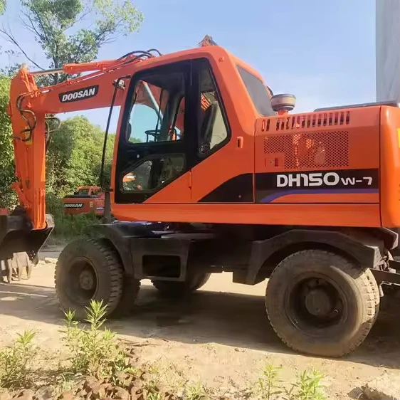 Sell second-hand Doosan DH150-7 hydraulic wheel excavator the price is cheap