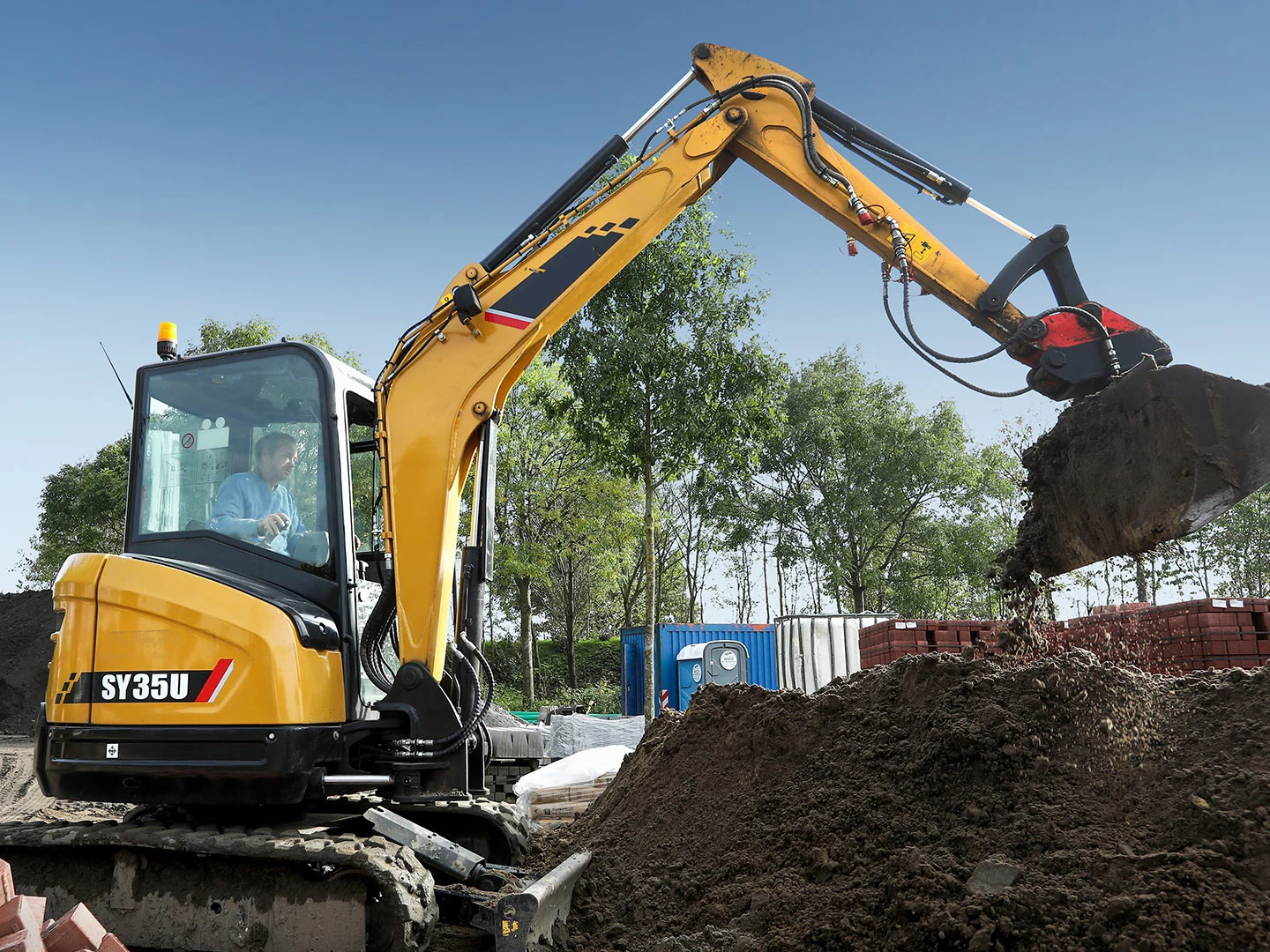 Hot Sale SY26U Mini 2.6ton Excavator With Air Conditioner For