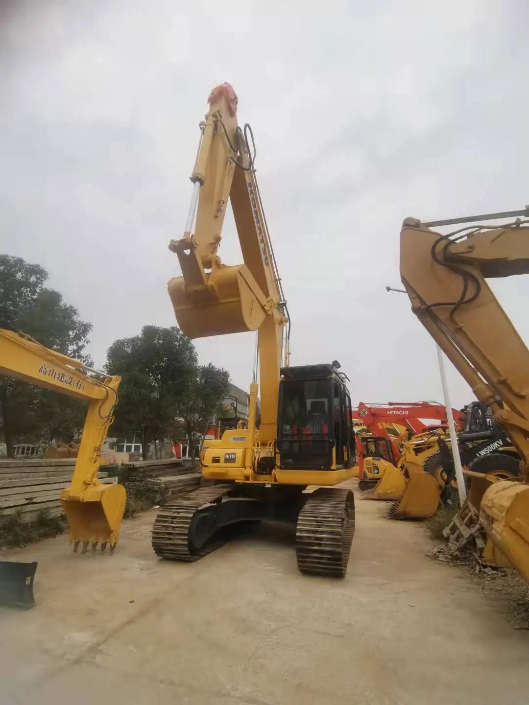 Б/у гидравлический экскаватор komatsu pc200 20 тонн оригинальные японские экскаваторы